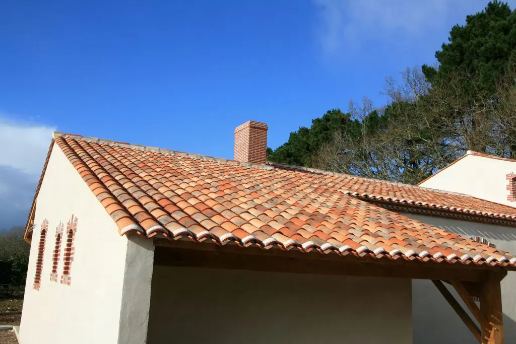 belle toiture crée par La Compagnie des Couvreurs à Cannes