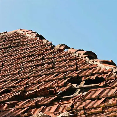 remplacer-des-tuiles-cassees_400x400
